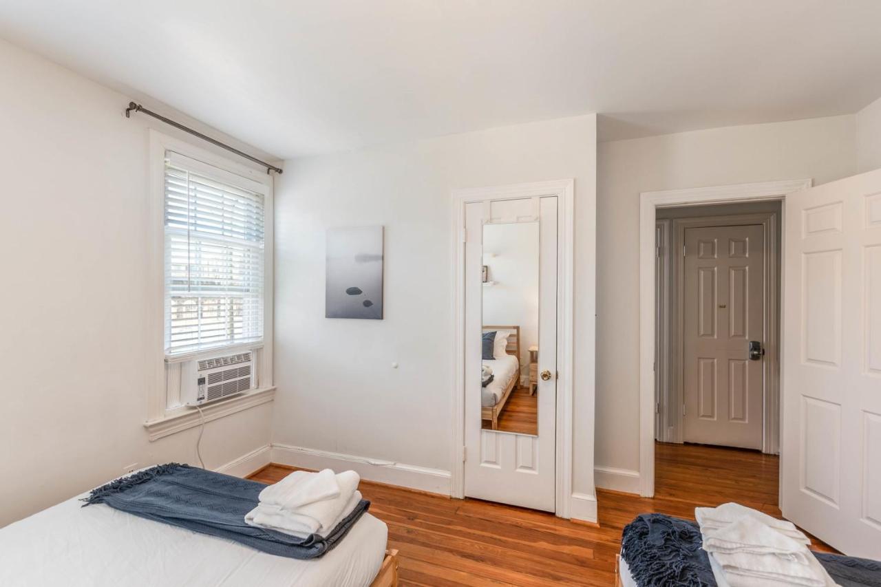 3Br Colonial House With Parking By Cozysuites Alexandria Exterior photo